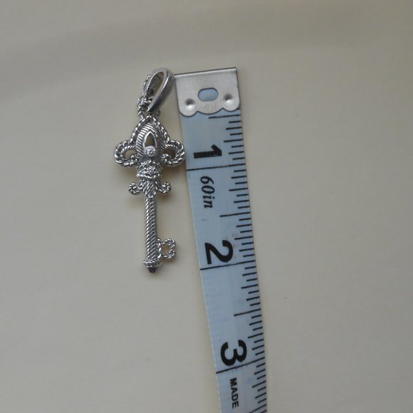Judith Ripka Sterling Silver Key Pendant with Amethyst Tip EUC - Picture 3 of 6